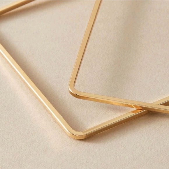 💗 Gold Large Square Hoop Earrings NEW - Picture 2 of 9